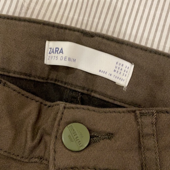 ZARA: Denim - Picture 4 of 6